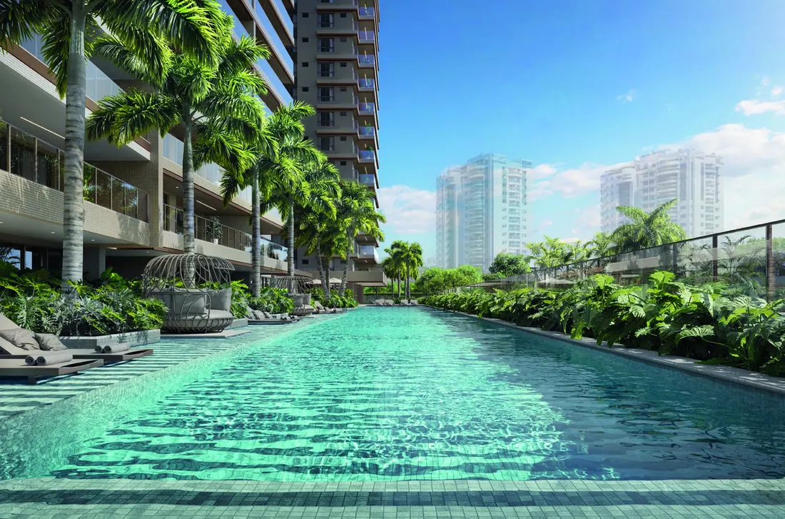 Piscina de 50 metros com raia e deck do Gran Thai Leisure Residence